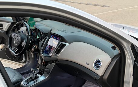 Chevrolet Cruze II, 2011 год, 750 000 рублей, 12 фотография