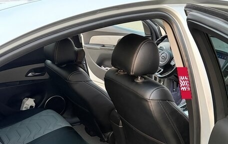 Chevrolet Cruze II, 2011 год, 750 000 рублей, 13 фотография