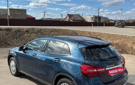 Mercedes-Benz GLA, 2019 год, 1 890 000 рублей, 3 фотография