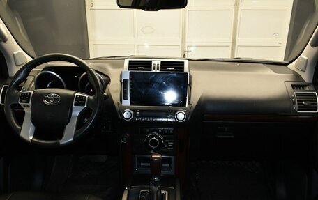 Toyota Land Cruiser Prado 150 рестайлинг 2, 2017 год, 4 679 000 рублей, 13 фотография