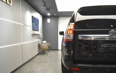 Toyota Land Cruiser Prado 150 рестайлинг 2, 2017 год, 4 679 000 рублей, 8 фотография