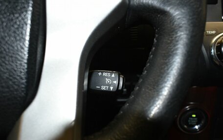 Toyota Land Cruiser Prado 150 рестайлинг 2, 2017 год, 4 679 000 рублей, 21 фотография