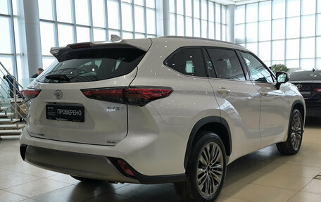 Toyota Highlander, 2026 год, 5 900 000 рублей, 6 фотография