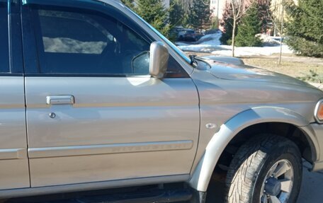 Mitsubishi Pajero Sport II рестайлинг, 2005 год, 1 275 000 рублей, 3 фотография