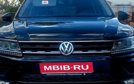 Volkswagen Tiguan II, 2019 год, 2 680 000 рублей, 2 фотография