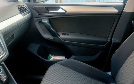 Volkswagen Tiguan II, 2019 год, 2 680 000 рублей, 6 фотография