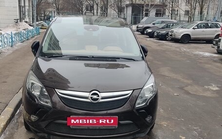 Opel Zafira C рестайлинг, 2014 год, 1 600 000 рублей, 4 фотография