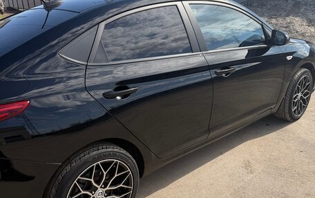 Hyundai Solaris II рестайлинг, 2021 год, 1 550 000 рублей, 7 фотография