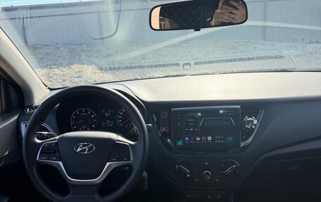 Hyundai Solaris II рестайлинг, 2021 год, 1 550 000 рублей, 20 фотография