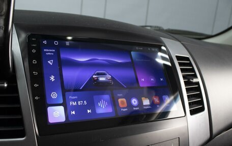 Mitsubishi Outlander III рестайлинг 3, 2008 год, 1 100 000 рублей, 14 фотография