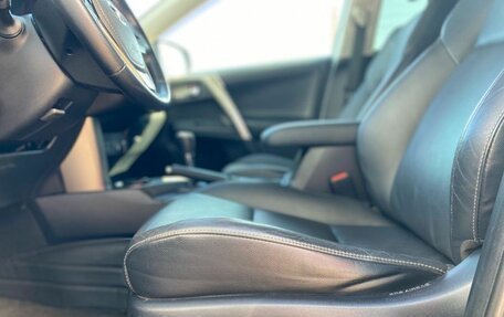 Toyota RAV4, 2013 год, 1 920 000 рублей, 12 фотография