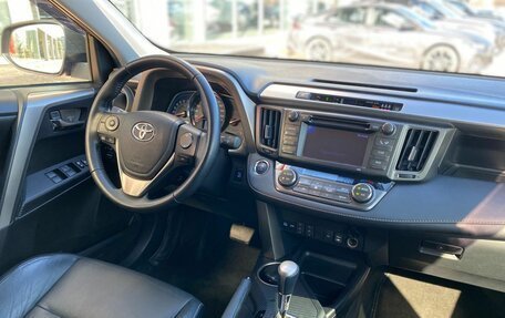 Toyota RAV4, 2013 год, 1 920 000 рублей, 10 фотография