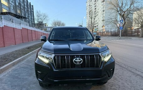 Toyota Land Cruiser Prado 150 рестайлинг 2, 2020 год, 5 850 000 рублей, 1 фотография