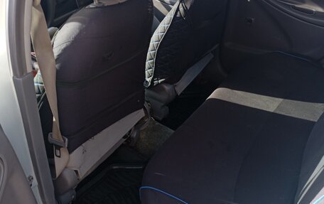 Toyota Platz, 2000 год, 280 000 рублей, 11 фотография