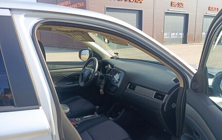 Mitsubishi Outlander III рестайлинг 3, 2012 год, 1 150 000 рублей, 7 фотография