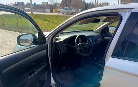 Mitsubishi Outlander III рестайлинг 3, 2012 год, 1 150 000 рублей, 6 фотография