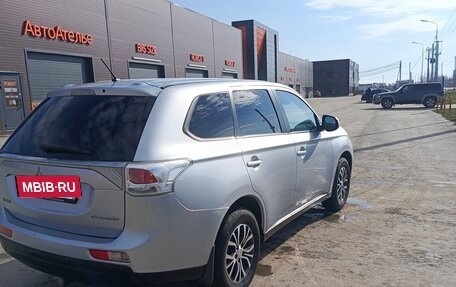 Mitsubishi Outlander III рестайлинг 3, 2012 год, 1 150 000 рублей, 4 фотография