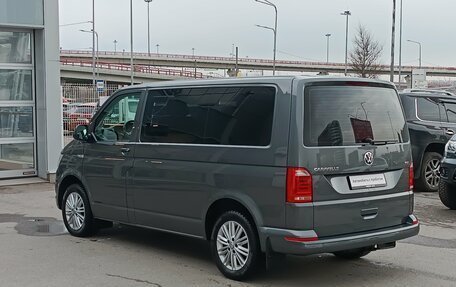 Volkswagen Caravelle T6 рестайлинг, 2015 год, 2 890 000 рублей, 6 фотография