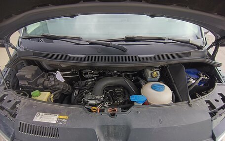 Volkswagen Caravelle T6 рестайлинг, 2015 год, 2 890 000 рублей, 11 фотография