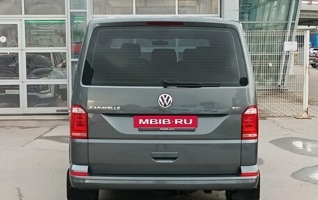 Volkswagen Caravelle T6 рестайлинг, 2015 год, 2 890 000 рублей, 7 фотография