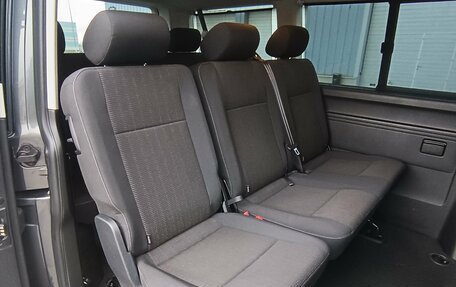 Volkswagen Caravelle T6 рестайлинг, 2015 год, 2 890 000 рублей, 15 фотография