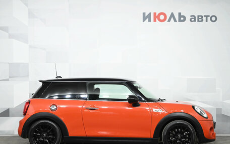 MINI Hatch, 2018 год, 2 850 000 рублей, 9 фотография