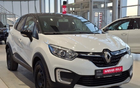 Renault Kaptur I рестайлинг, 2020 год, 1 650 000 рублей, 3 фотография