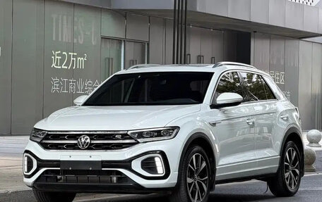 Volkswagen T-Roc I, 2023 год, 1 899 123 рублей, 1 фотография
