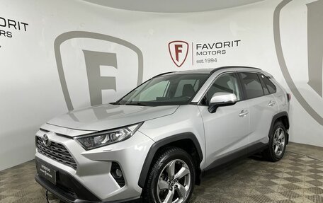 Toyota RAV4, 2020 год, 3 244 000 рублей, 1 фотография