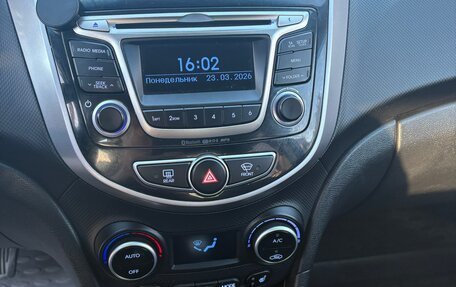 Hyundai Solaris II рестайлинг, 2016 год, 950 000 рублей, 9 фотография