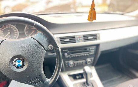 BMW 3 серия, 2011 год, 1 200 000 рублей, 10 фотография