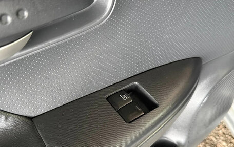 Nissan Note II рестайлинг, 2010 год, 665 000 рублей, 16 фотография