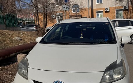 Toyota Prius, 2012 год, 950 000 рублей, 1 фотография
