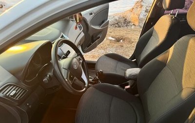 Hyundai Solaris II рестайлинг, 2015 год, 780 000 рублей, 1 фотография