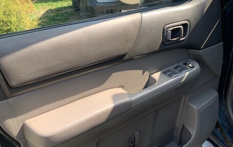 Nissan Patrol, 1999 год, 1 100 000 рублей, 11 фотография