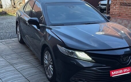 Toyota Camry, 2020 год, 3 150 000 рублей, 2 фотография