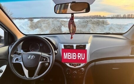 Hyundai Solaris II рестайлинг, 2015 год, 780 000 рублей, 8 фотография