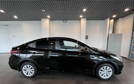 Hyundai Solaris II рестайлинг, 2017 год, 995 000 рублей, 2 фотография