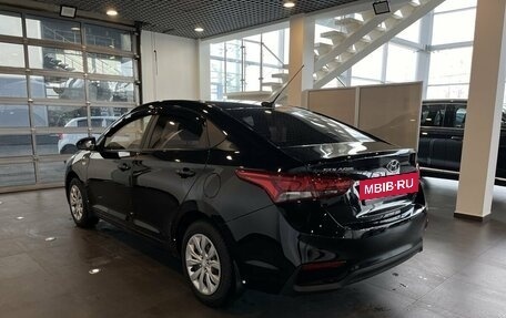 Hyundai Solaris II рестайлинг, 2017 год, 995 000 рублей, 5 фотография