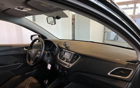 Hyundai Solaris II рестайлинг, 2017 год, 995 000 рублей, 12 фотография