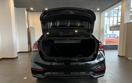 Hyundai Solaris II рестайлинг, 2017 год, 995 000 рублей, 32 фотография