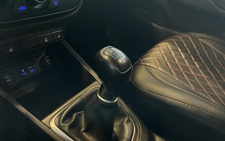 Hyundai Solaris II рестайлинг, 2017 год, 995 000 рублей, 28 фотография