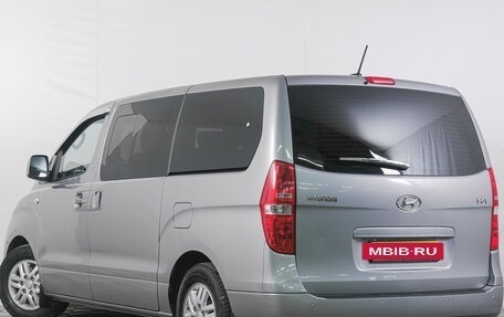 Hyundai H-1 II рестайлинг, 2016 год, 2 479 000 рублей, 5 фотография