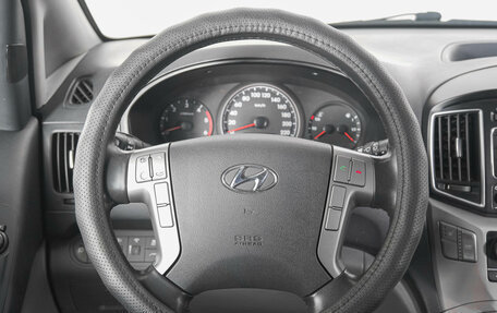 Hyundai H-1 II рестайлинг, 2016 год, 2 479 000 рублей, 15 фотография