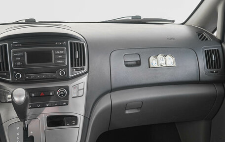 Hyundai H-1 II рестайлинг, 2016 год, 2 479 000 рублей, 14 фотография