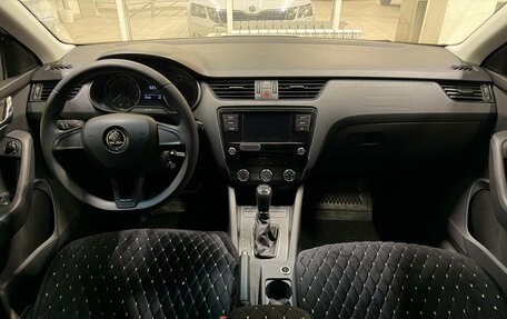 Skoda Octavia, 2019 год, 1 100 000 рублей, 8 фотография