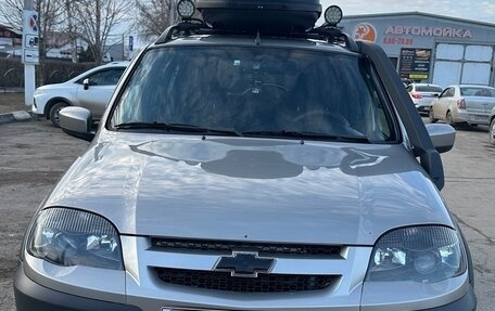 Chevrolet Niva I рестайлинг, 2017 год, 830 000 рублей, 3 фотография