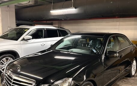 Mercedes-Benz E-Класс, 2011 год, 2 100 000 рублей, 2 фотография