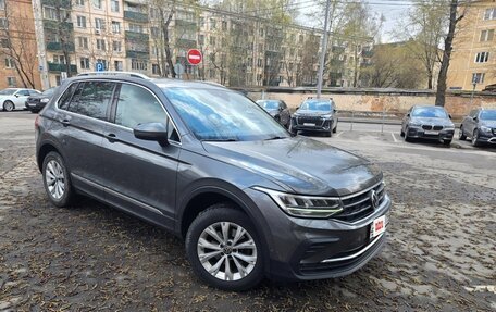 Volkswagen Tiguan II, 2021 год, 2 750 000 рублей, 4 фотография