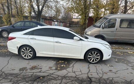 Hyundai Sonata VI, 2011 год, 1 700 000 рублей, 7 фотография